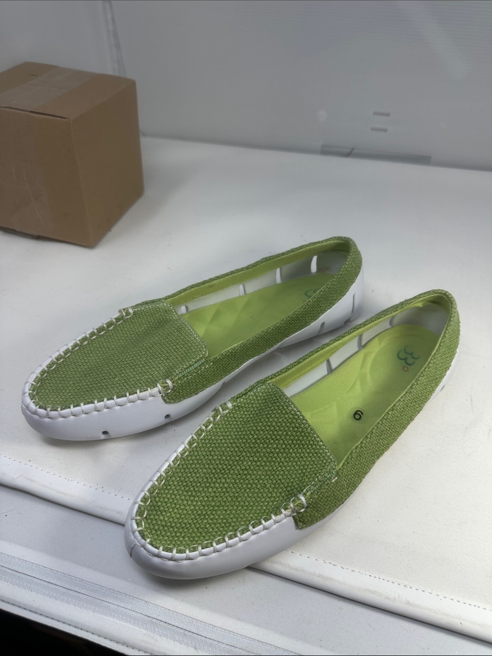 33 degrees water shoes Size 9